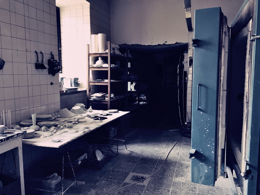 Daniel Pirsc kiln workshop with casts and kiln